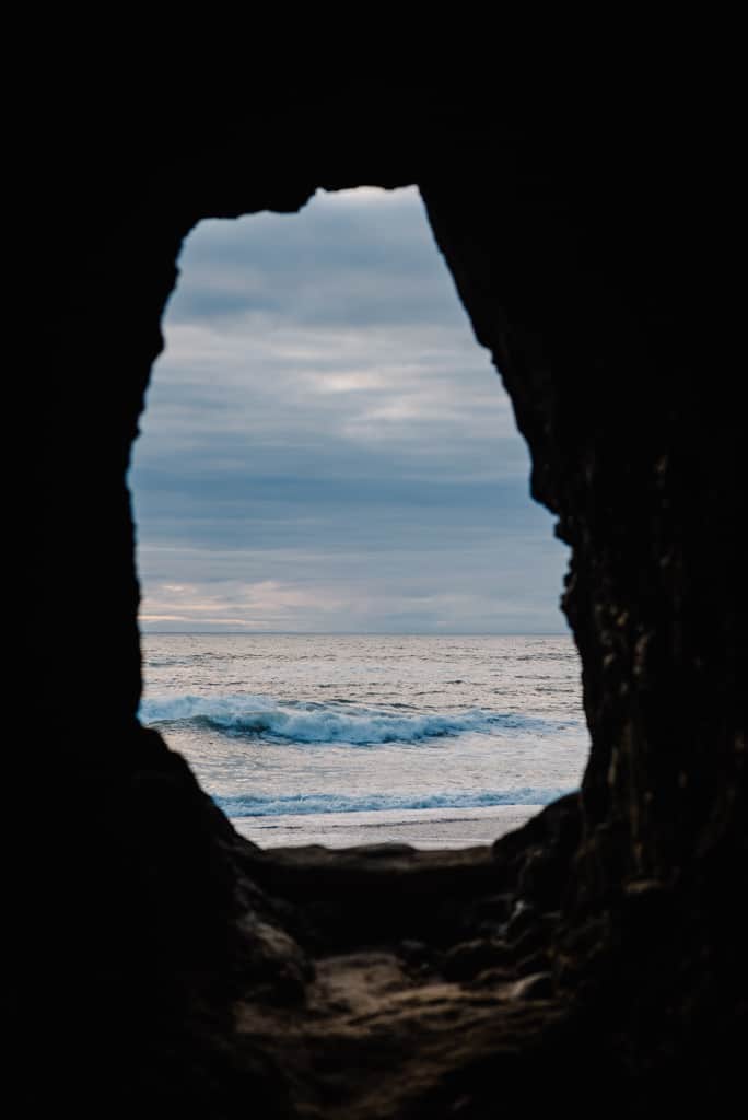 framedd tunnel to view ocean waves